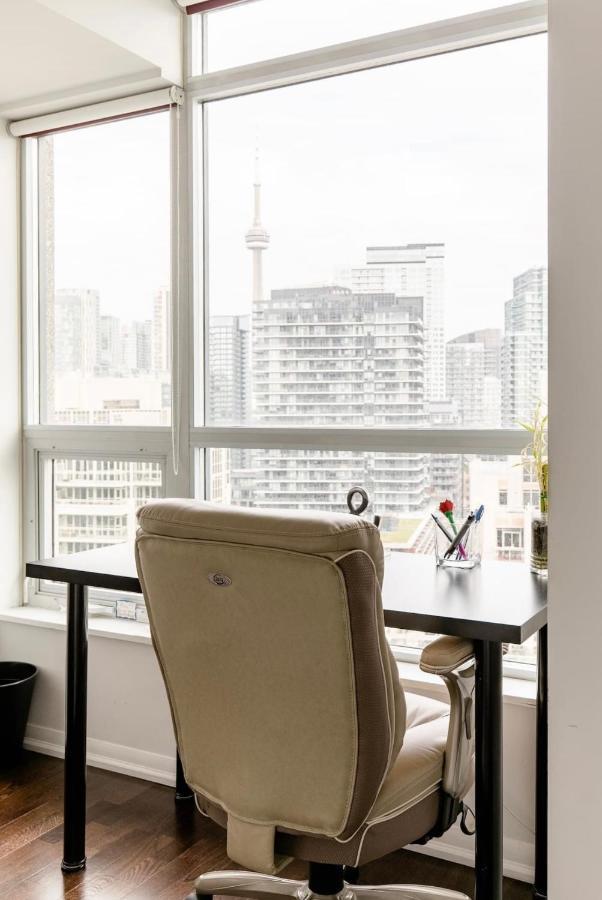 Downtown Toronto+Free Parking+Cn Tower View Appartamento Esterno foto
